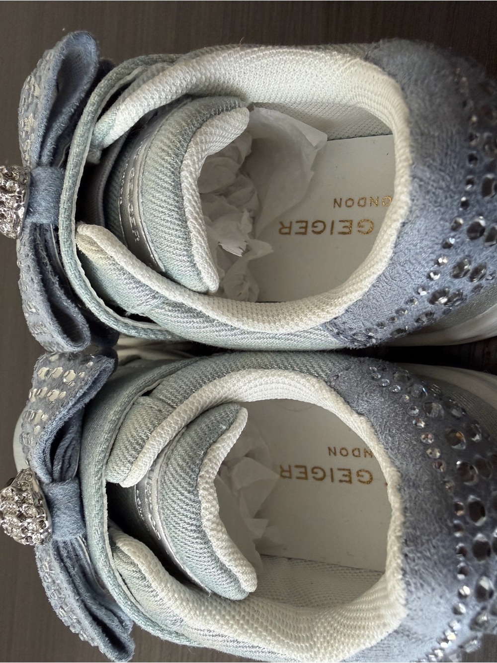 Kurt Geiger London Mini Laney Bow Sneakers Light Blue Denim Crystals Girls SZ 7M - Picture 5 of 8